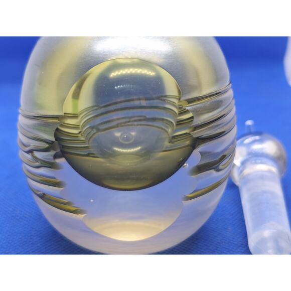 Vintage Art Glass Perfume Bottle- Excellent Condition- Estate Find - Picture 7 of 8